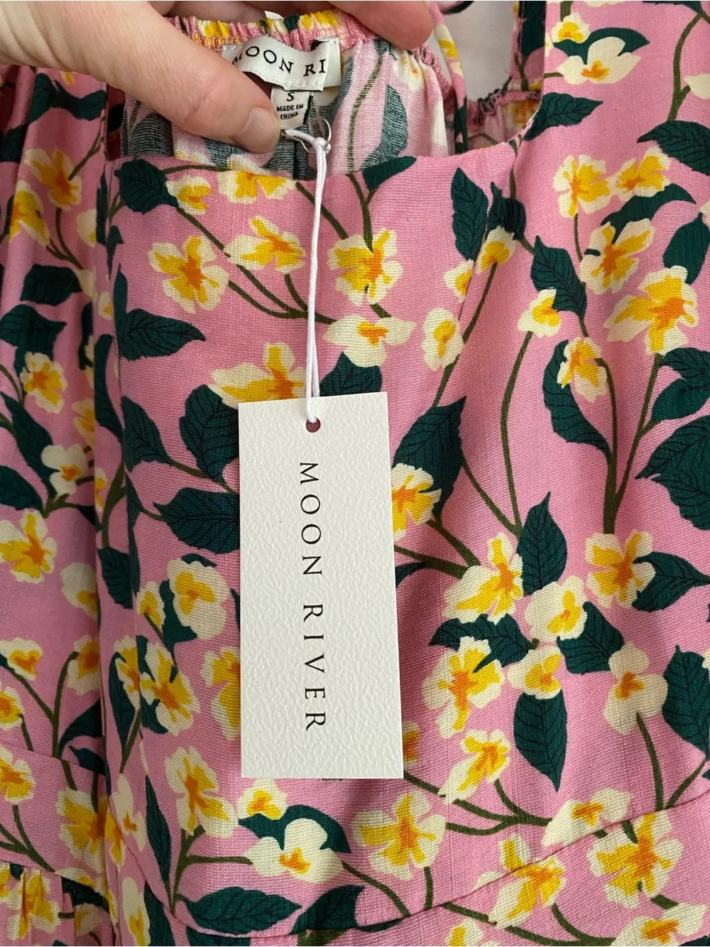 Moon River Pink Floral Maxi Dress with Puff Sleeves